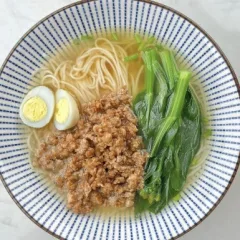 Ramen di suino con verdure