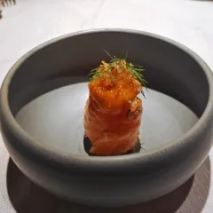 082 GUNKAN SALMONE PICCANTE 1P