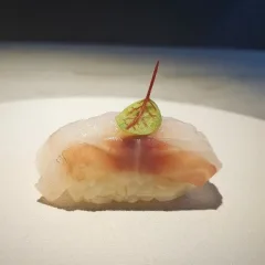 292 Nigiri branzino